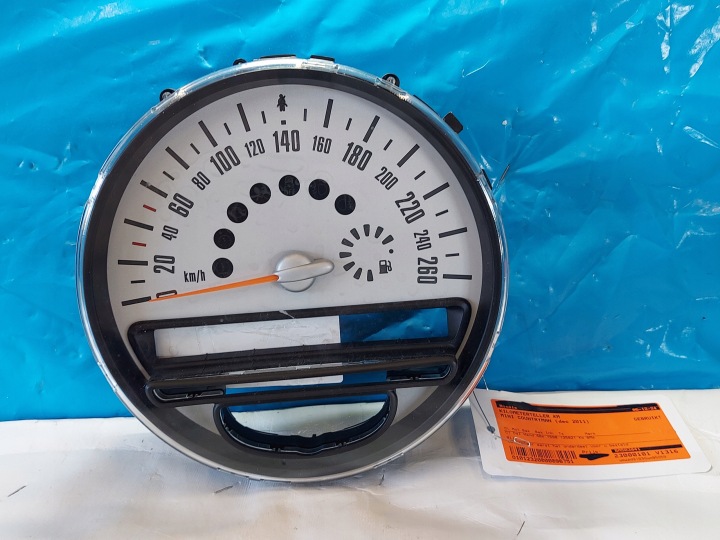 Kombiinstrument Kombiinstrument MINI COUNTRYMEAN 2011R 1.6D 923213002