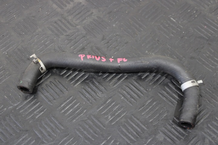 hadica vedenie vody TOYOTA PRIUS + plus LIFT