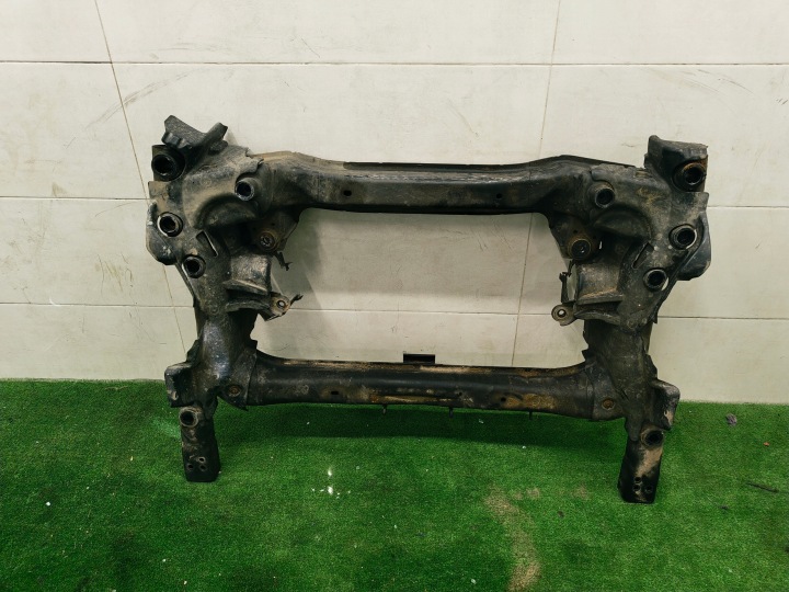 MERCEDES BENZ W205 subframe axle beam front A2056280057