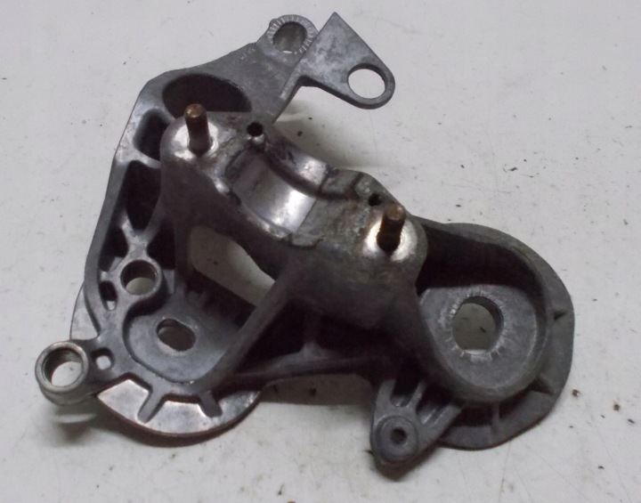 AUDI A6 C6 2.0 TFSI 08R supporto airbag Motore sinistra 4F0199351AA