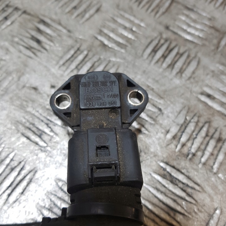 Capteur Pression (MAPSENSOR) VOLKSWAGEN GOLF 4 038906051