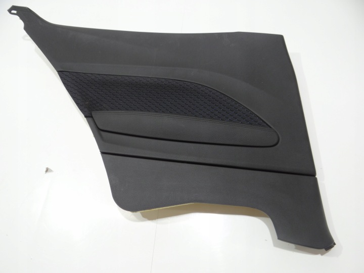 bok dveře levý záď BMW F22 ALCANTARA