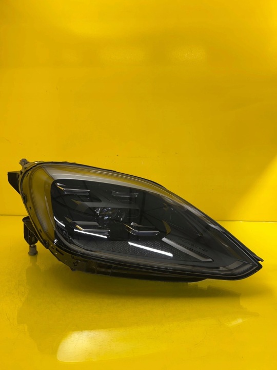 light right Porsche Cayenne 9Y0 Lift Full Led 9Y0941082L