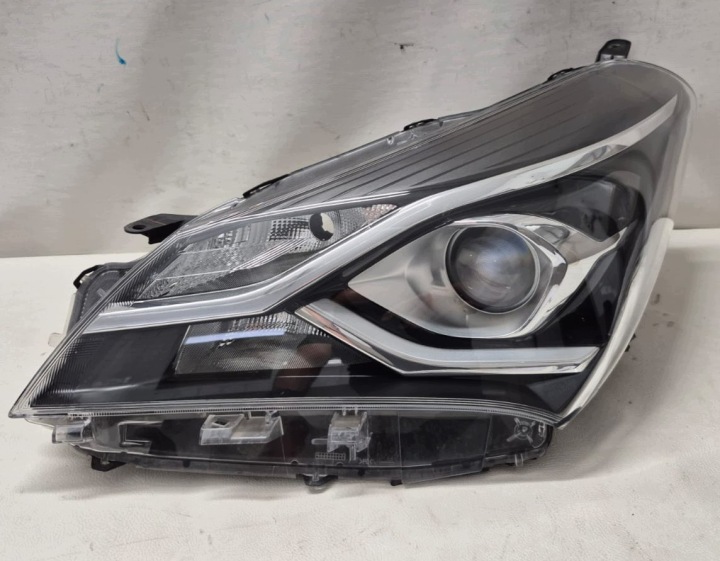 TOYOTA YARIS III LIFT 17- light left front front lens 81170-ODK10