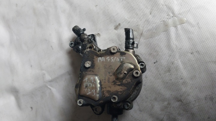 AUDI A4 B5 1.9 TDI AJM A6 C5 VW PASSAT B5 GOLF IV pump VACUM 038145209A