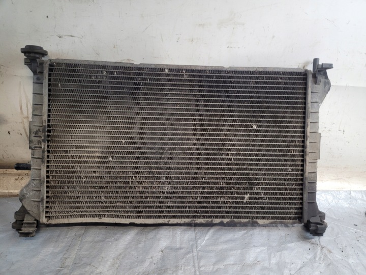 kühler wasserkühler FORD FOCUS MK1 und 1.8B 98-04r.