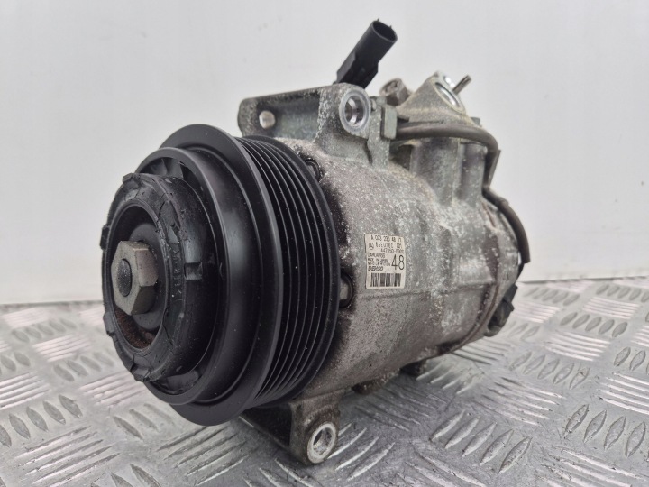 Mercedes C200 CGI W204 Compresseur Climatisateur air conditionné A0032304811