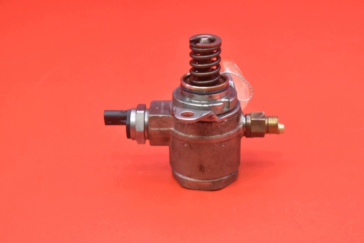 pompe haut pression 03C127026Q VW SCIROCCO 3 III 1.4 TSI 160KM 08-14