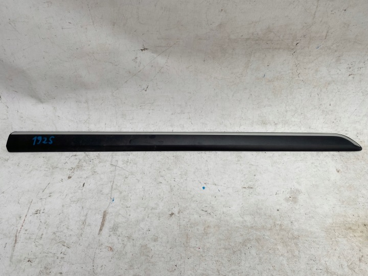 SKODA YETI 5L LIFT 13- moulding door front right 5L0853518A