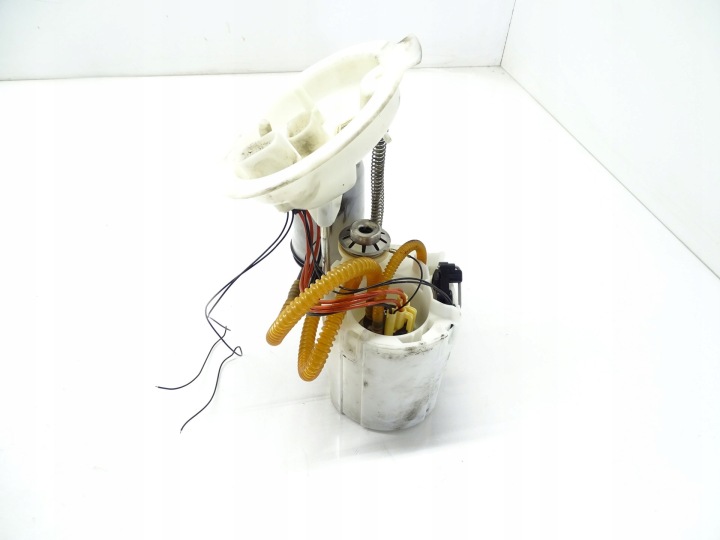 feed pump BMW 4 M4 F82 F83 3.0 2284693