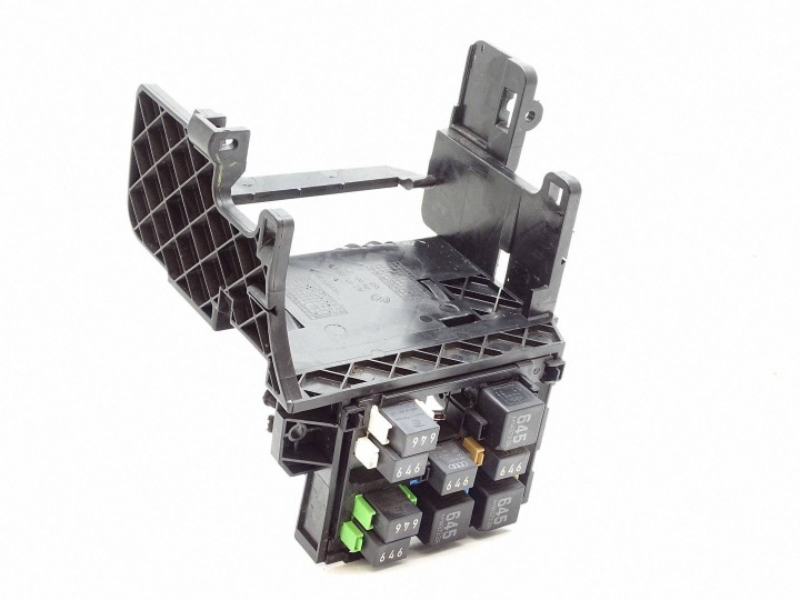halter des steuergeräts Kasten der Sicherungen VW TIGUAN Q3 8U 1K2971858K