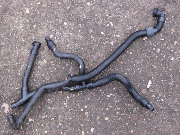 RENAULT MASTER III LIFT hadice vody pumpa vody KOMPLET 924102546R