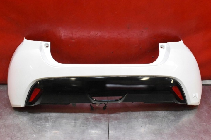 Stoßstange heck hinten 2PU TOYOTA YARIS 4 IV 5D HB 20-24