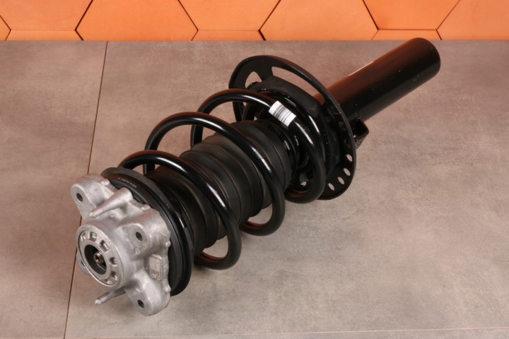 BMW i4 G26 eDrive35 eDrive40 shock absorber left front front 5A04C37 29 km!!