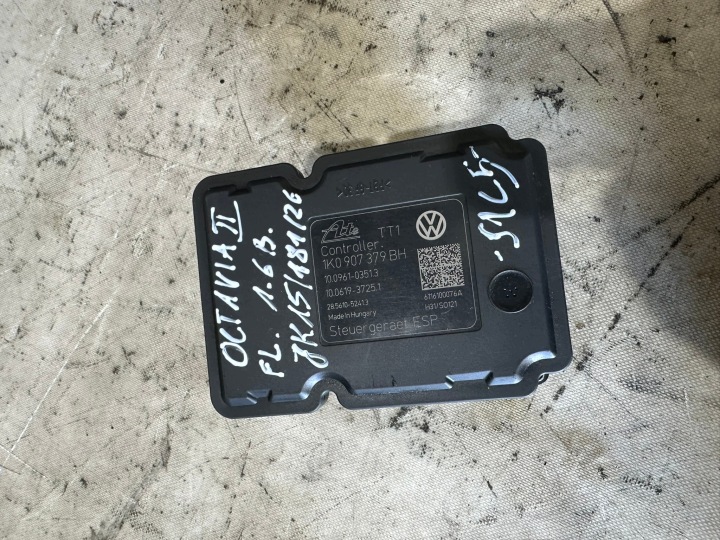 pump ABS SKODA OCTAVIA II FL 1.6B 1KO907379BH 1KO614517DD