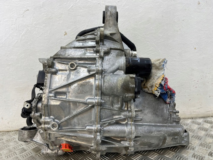 TESLA Y MODEL Y 22r. Motor trasero eléctrico 1587780-00-A 13