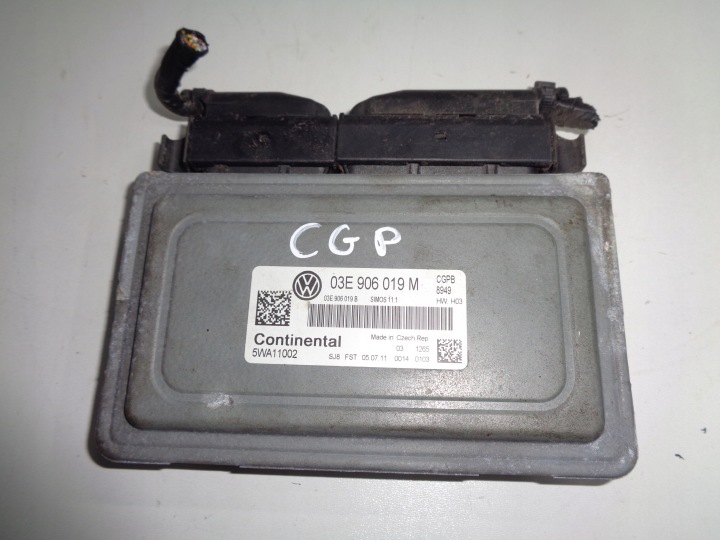 POLO 6R 1,2 12V CGP computer control unit of the engine