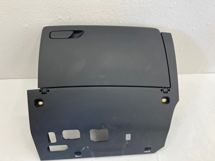 CASSETTO PORTAOGGETTI passeggeri 8V1857035B AUDI A3 8V 13-16 EUROPA sotto NAVI