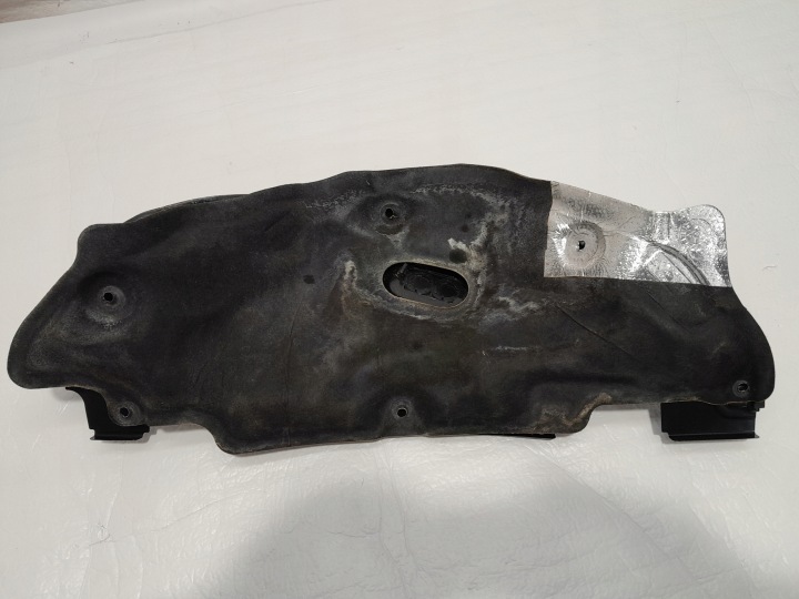 AUDI A4 B9 LIFT Couverture tablier moteur Cloison soubassement 8W0819523F