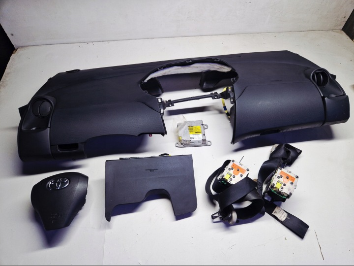 TOYOTA YARIS II armatura konzola zračni jastuk airbag SENSOR sigurnosni pojasevi KOMPLET