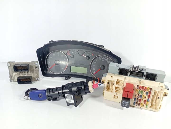Fiat Stilo 01-10 Instruments tachymètre compte tours Ordinateur Allumage Montage STARTOWY 1.4 0261207086