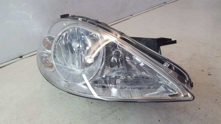 light front front right Mercedes W169