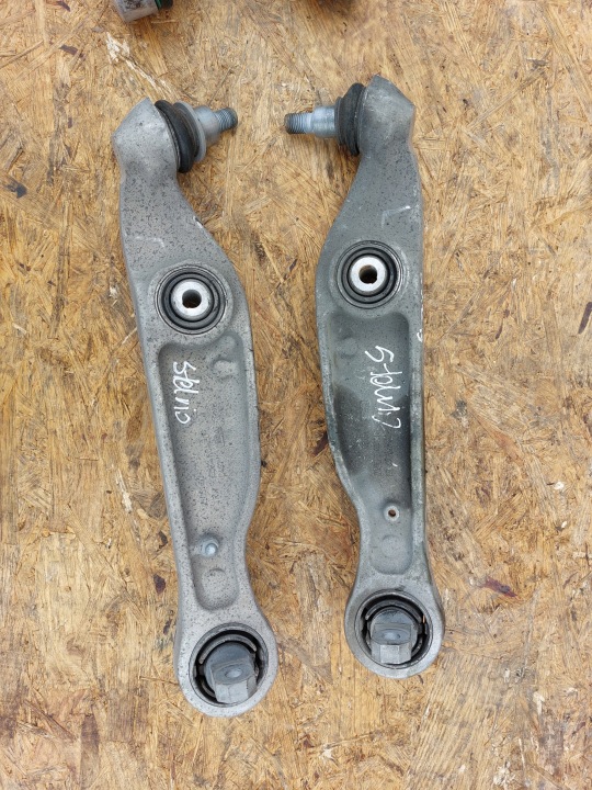 VILICA PREDNJI DIO LIJEVI ALFA ROMEO STELVIO