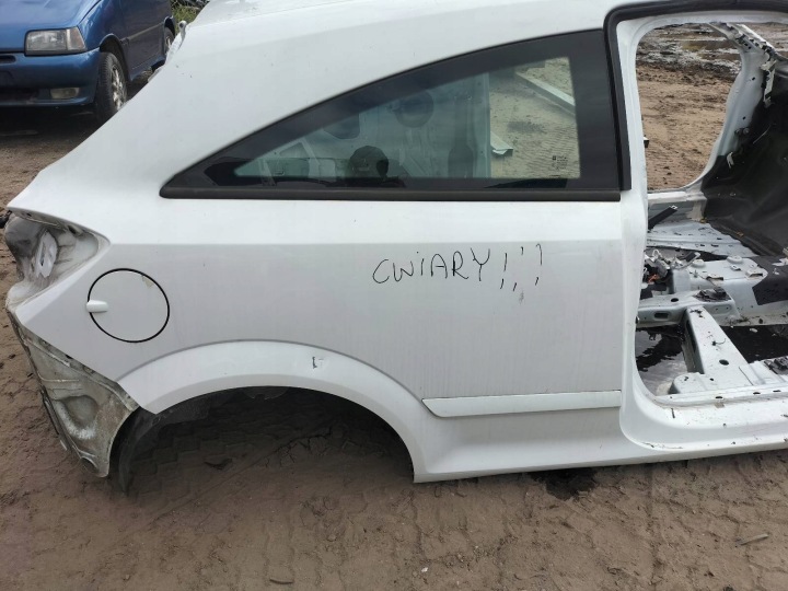 Longeron Aile Droite Arrière OPEL ASTRA H LIFT Z474