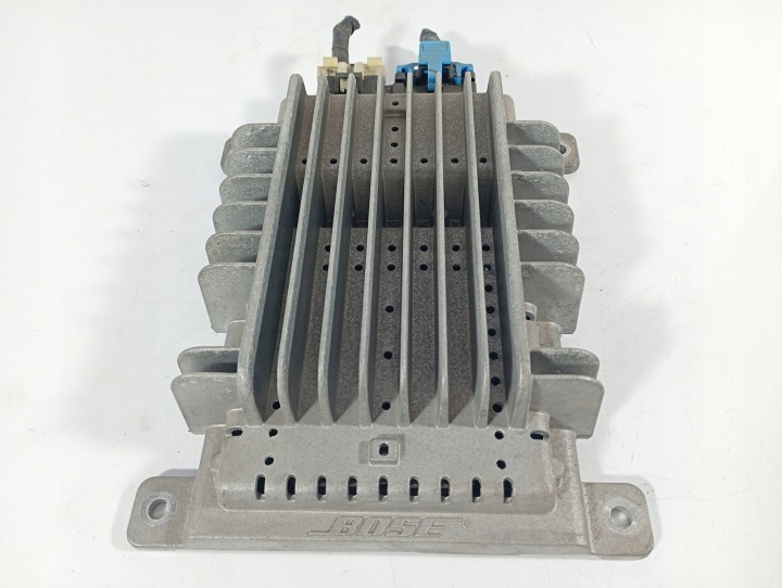 Nissan Murano Z50 02-08 AMPLIFICATORE AUDIO BOSE