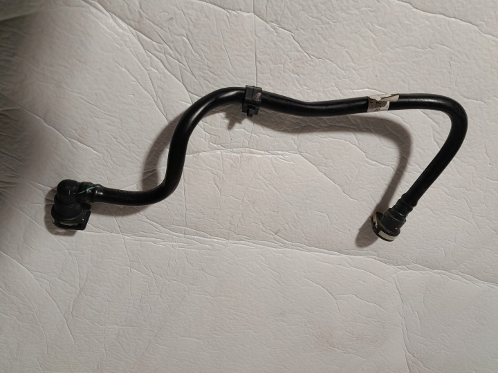 FIAT 500 595 ABARTH LIFT 2018 Conduit pieces tuyaux Tuyau Tuyau flexible 68070718AB