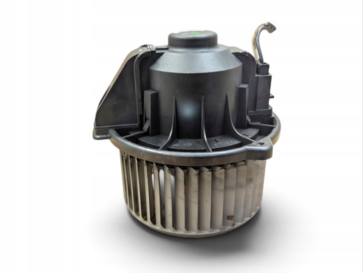 ventilátor szellőző Land Rover Discovery 3 L318 2005 MF016070-0880