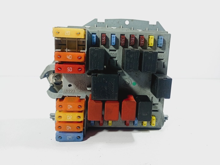 module fuse box OE 50510968 Alfa Romeo 159 Sportwagon 05-08