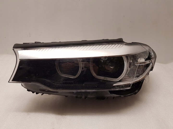 Licht vorne links BMW G30 G31 FULL LED 8499111