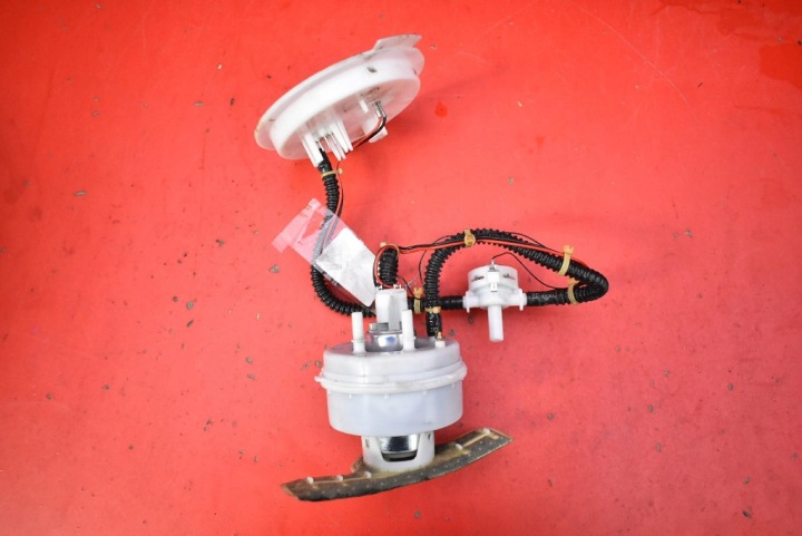 pump feed pump BMW F10 F11 2.0i 184 KM 09-13