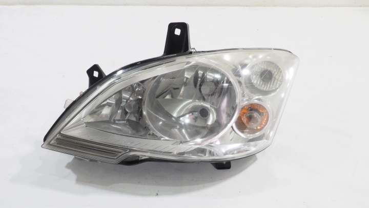 Mercedes Vito W639 lift light left front A6398201861