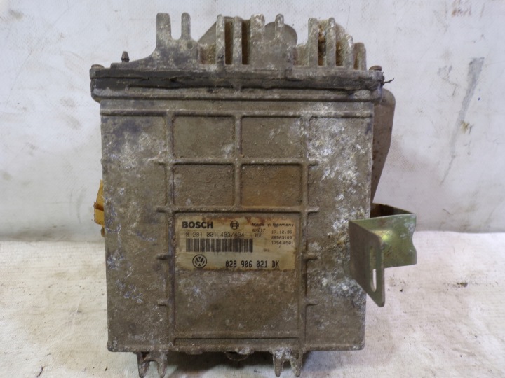 Computer Bedienteil DES MOTORS VOLKSWAGEN 1.9 TDI 0281001483/484 028906021DK