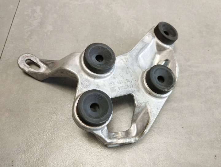 Mercedes-Benz GLC X253 Halter POMPY ABS A2534310340
