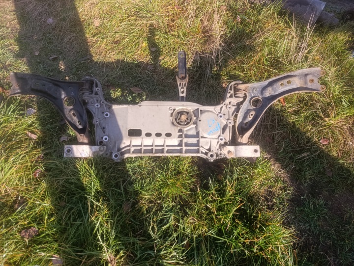 sider axle beam below engine volkswagen passat B7