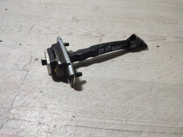 Hyundai Kona e 2018 Anteriore Bocchetta Destro limitatore PORTA Portiera