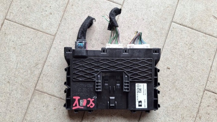 Module Ordinateur Unité de contrôle RENAULT SCENIC V 284Y17LW1C 330F00237