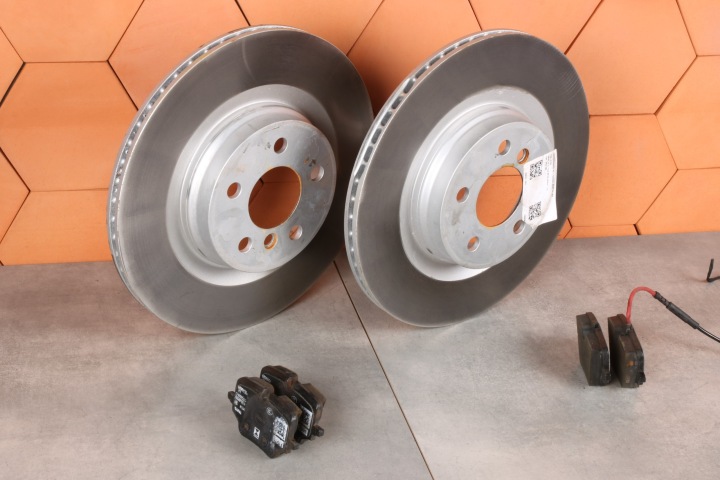 BMW F70 F74 X1 U11 X2 U10 discs plates rear part 330x20 6891087 26 km!