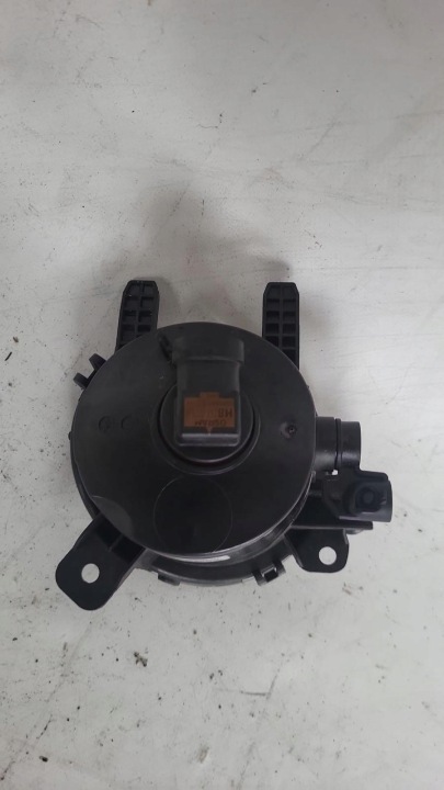 BMW F22 F23 F45 F46 F30 F31 F34 F32 Feux phare Antibrouillard Droit