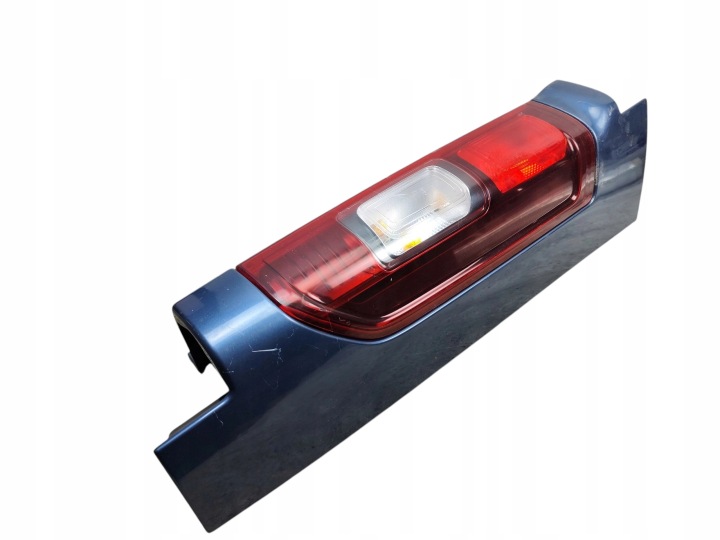 Licht links heck OPEL VIVARO B (2014-2019) 93454160