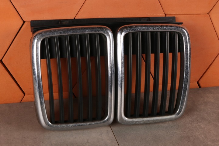 BMW 3' E30 Bouches aération tableau bord Moyen Grille Grille calandre 1884350