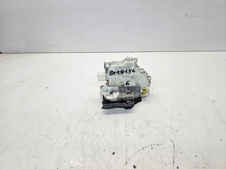 de la serrure portière gauche avant AUDI A1 A3 A4 Q5 8X1837015C 6-PIN