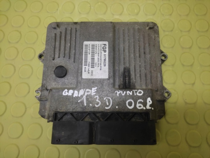FIAT GRANDE PUNTO 1.3 JTD Unité de contrôle Moteur MJD6F3PF