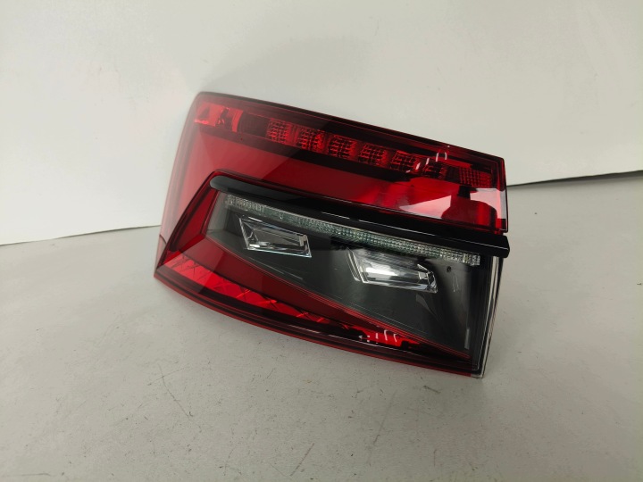 Feux phare Gauche Arrière SKODA SUPERB III 3 3V 3V0 3V9 19 LIFT KOMBI LED SPORT LINE