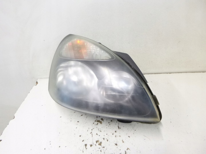 light front right Renault Clio II Lift 2004r.