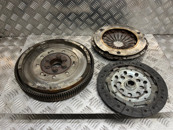 kupplung druckplatte komplet VOLKSWAGEN PASSAT B6