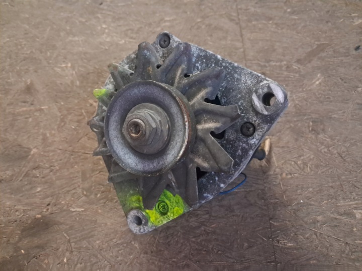 alternator MERCEDES W126 107 SL 0120469588